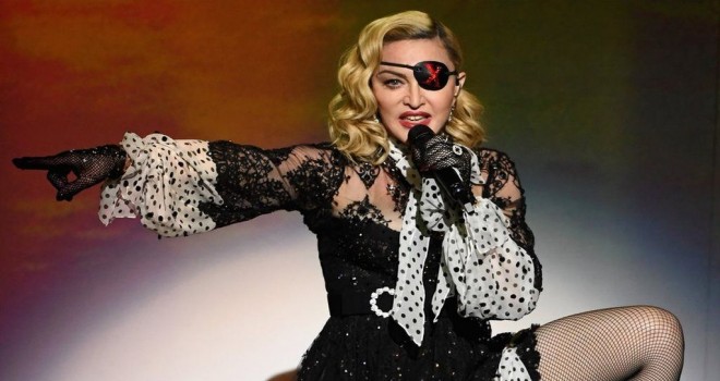 Madonna koronavirusa yoluxduğunu açıqladı