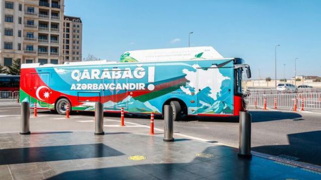 Avtobusların üzərində “Qarabağ Azərbaycandır!” şüarı yazıldı - FOTO